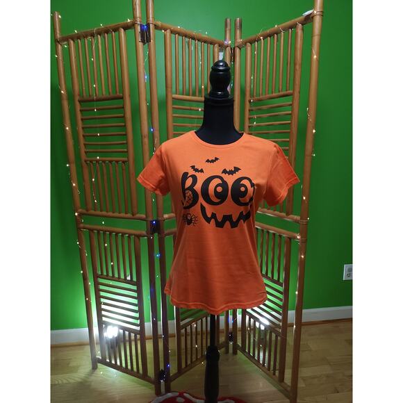 Tops - NEW Happy Halloween/Bats/Boo T Shirt/ M